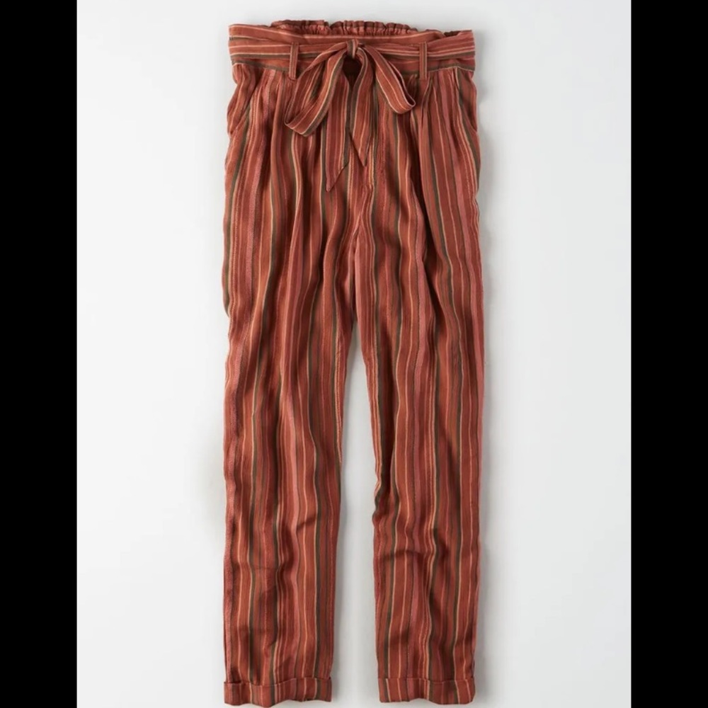 NWT AE Tapered Leg Paperbag Belted Pant